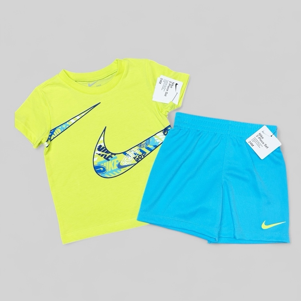 Nike Swoosh Infant Boy's 2 Piece Set T-Shirt & Shorts Bright Green/Turquoise 24M